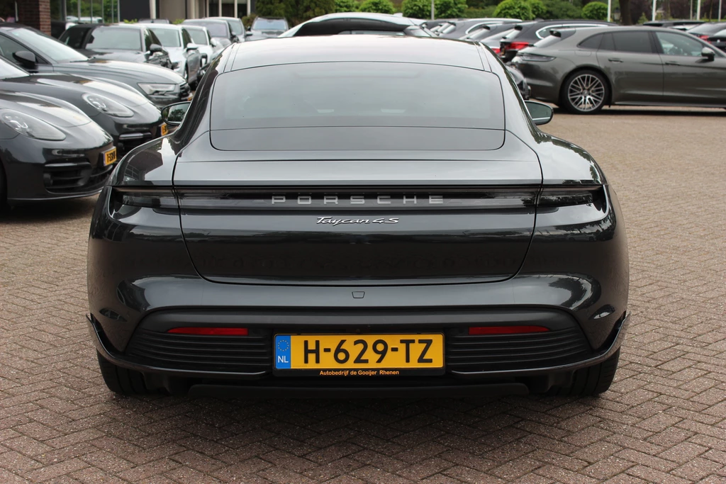 Porsche Taycan – foto 8