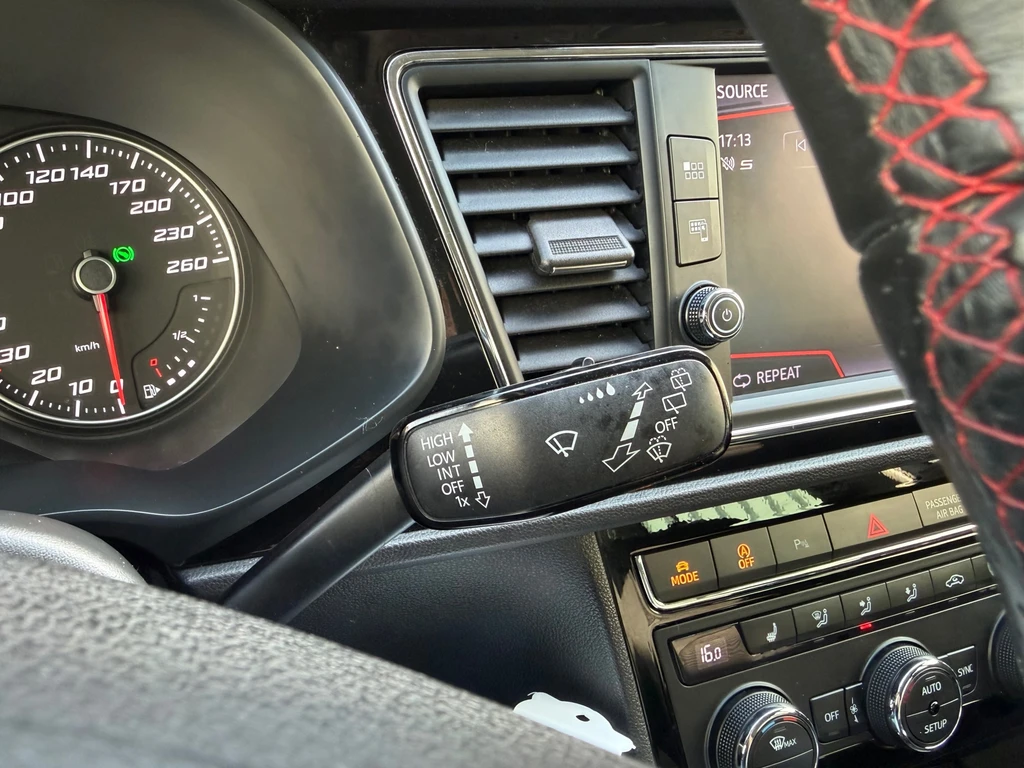 SEAT Leon – foto 37