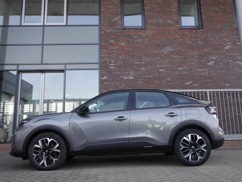 Citroen Ë-C4 Business 156pk Extended range 54 kWh | € 8.300 DEMO VOORDEEL | Nieuwe auto | Navigatie | Achteruitrijcamera | Climate control | Stoelverwarming | Adaptive cruise control| 18 inch lichtmetalen velgen