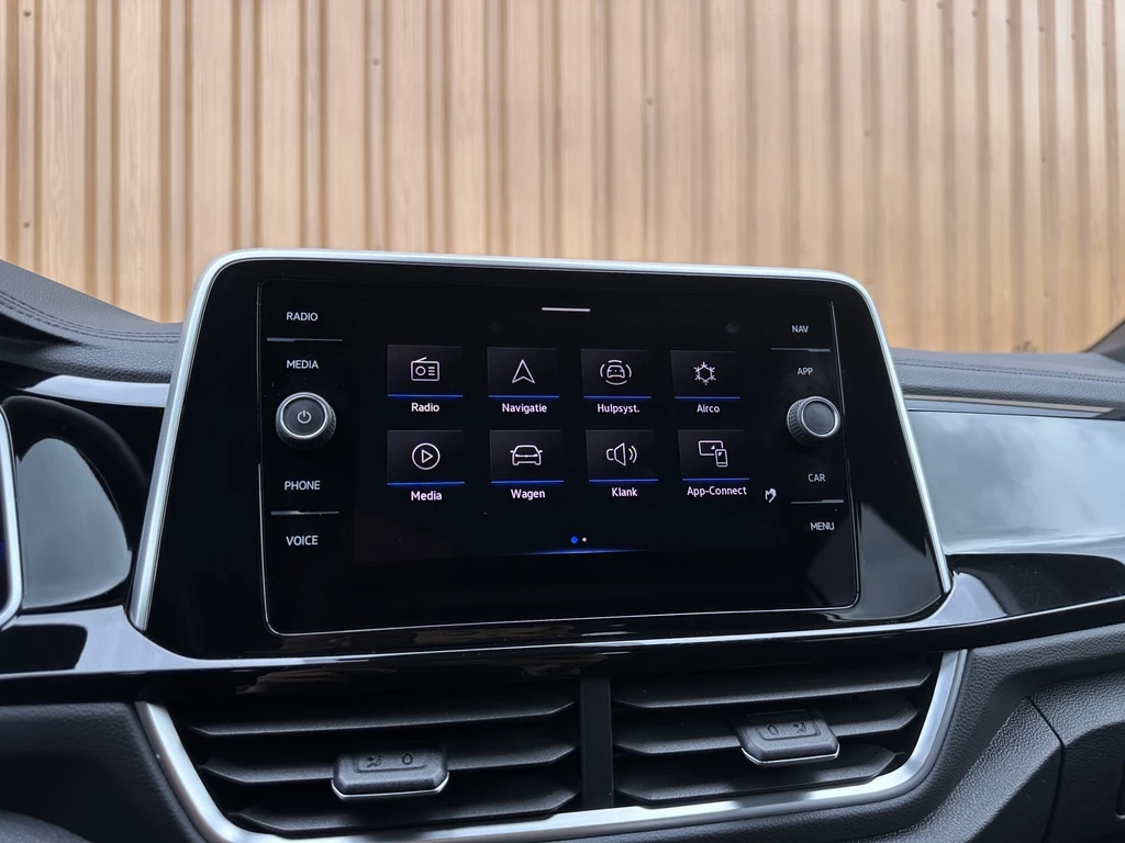 Volkswagen T-Roc – foto 18