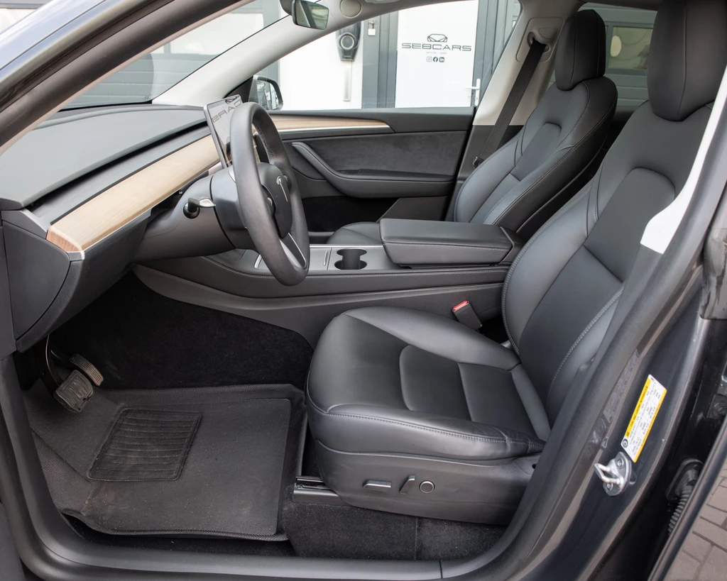 Tesla Model Y – foto 10