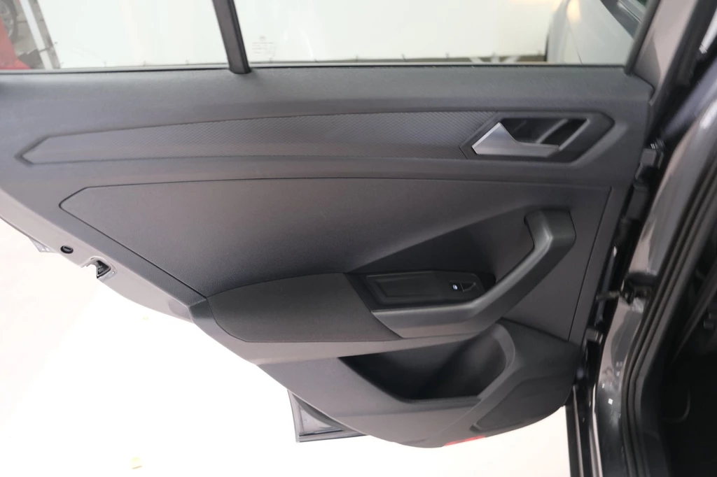 Volkswagen T-Roc – foto 8