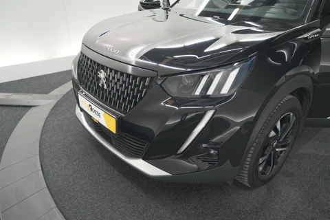 Peugeot 2008 PureTech 130 GT-Line | Camera | Adaptieve Cruise Control | Allseason Banden | Navigatie