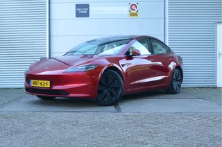 Tesla Model 3 – thumbnail 1