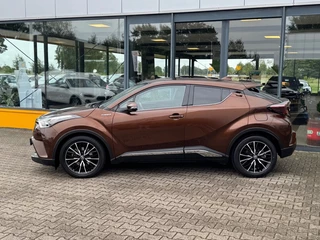 Toyota C-HR – thumbnail 3