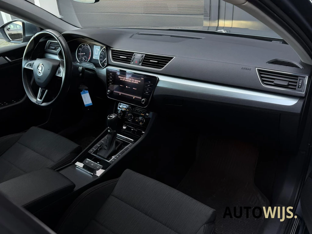 Škoda Superb – foto 11