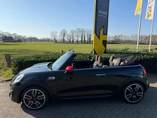 MINI Cabrio – thumbnail 3
