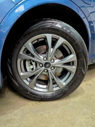 Ford Kuga – thumbnail 18