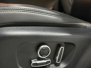 Land Rover Range Rover Evoque – thumbnail 38