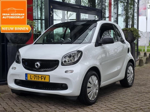 Smart fortwo EQ Essential 18 kWh | SOH 89% | Climate Control | Navigatie | Cruise Control | Electr. ramen