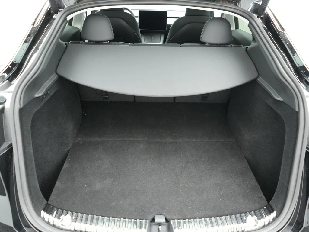 Tesla Model Y – foto 22