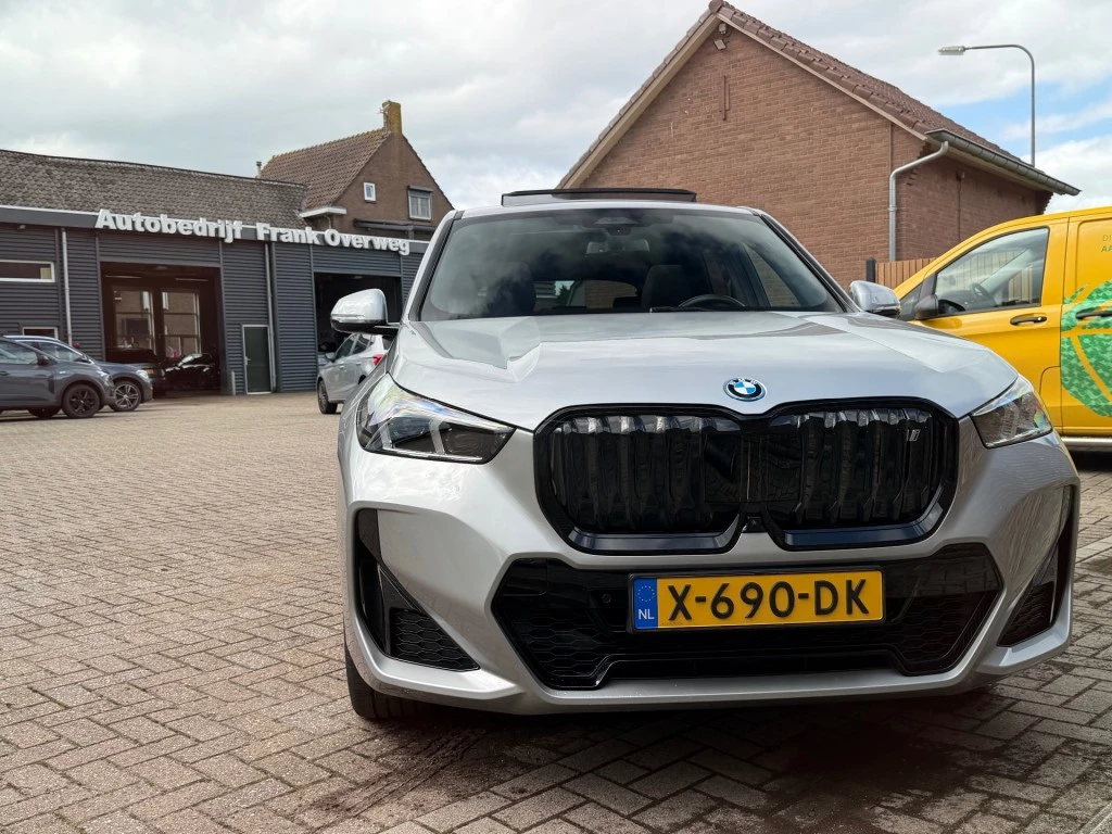 BMW iX1 – foto 8