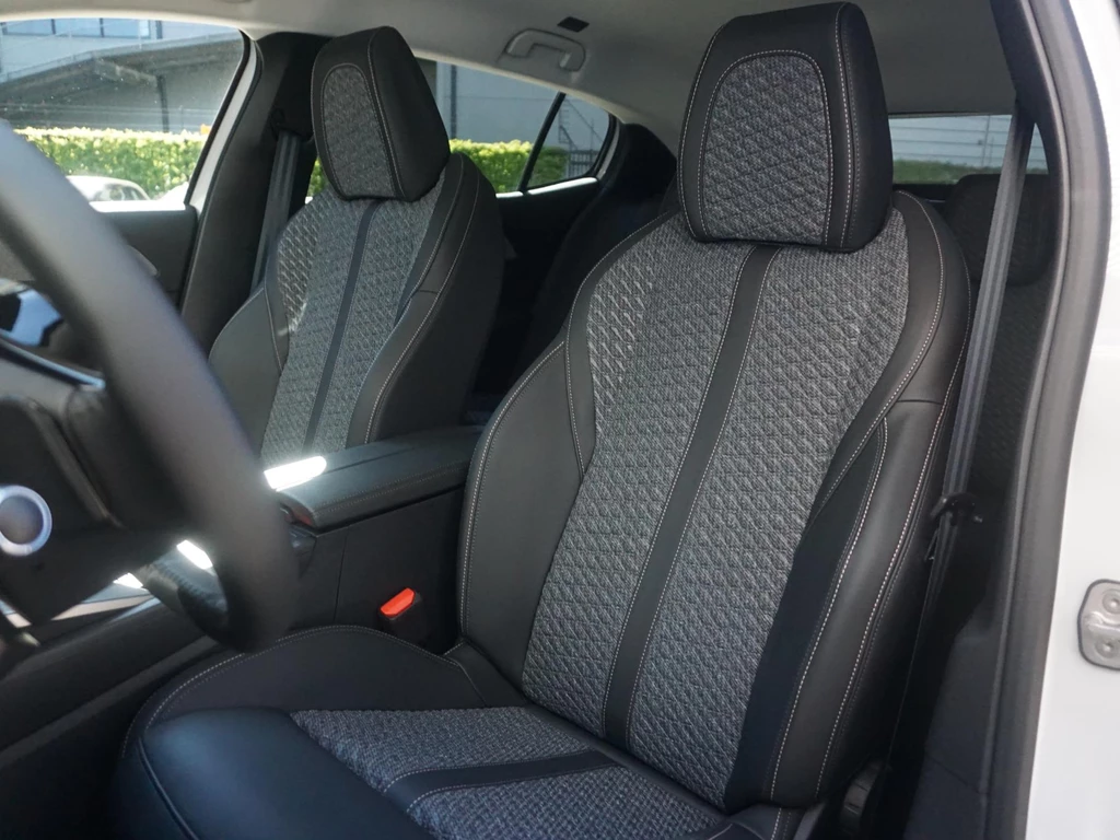 Peugeot 408 – foto 11