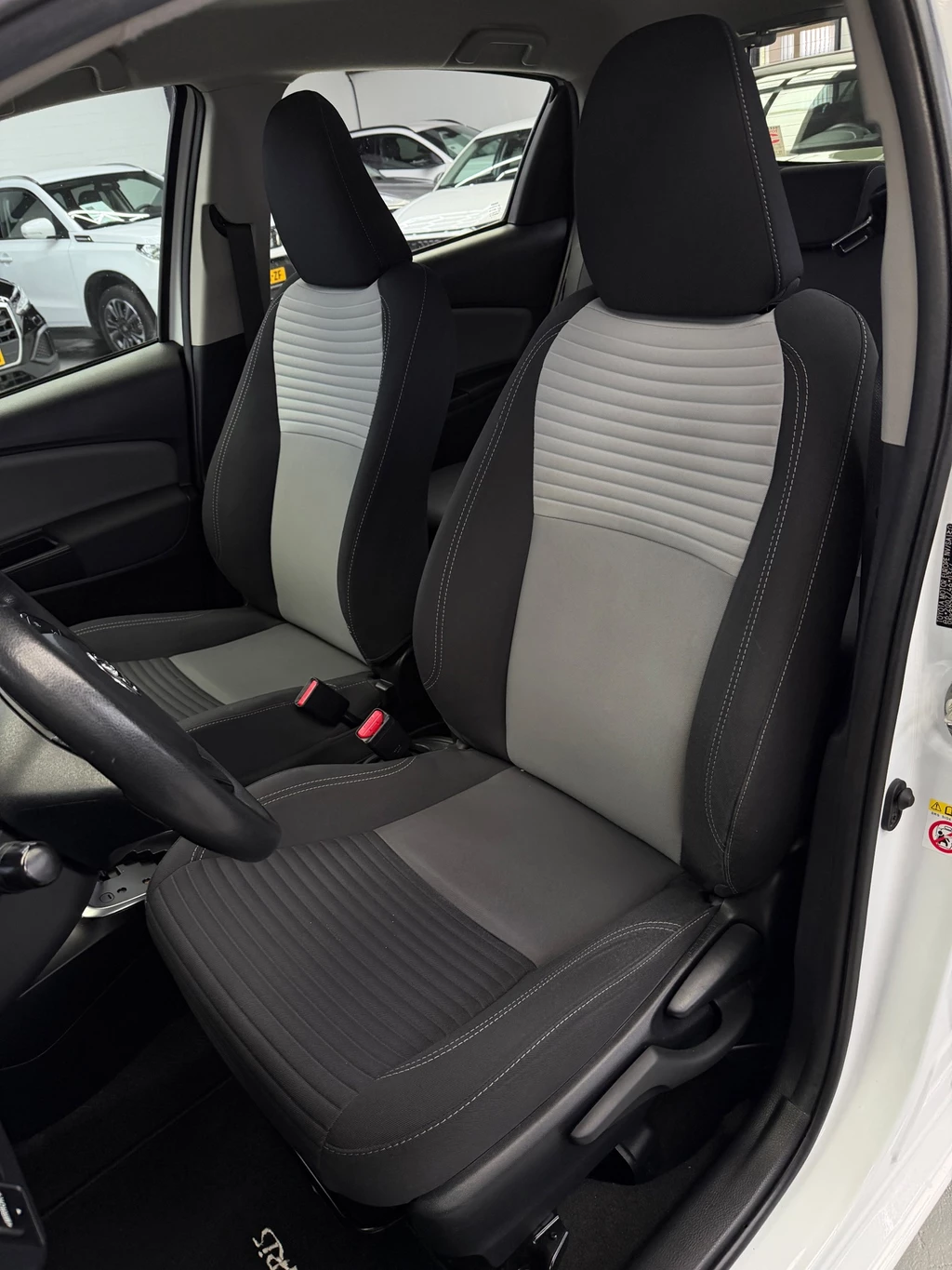 Toyota Yaris – foto 12