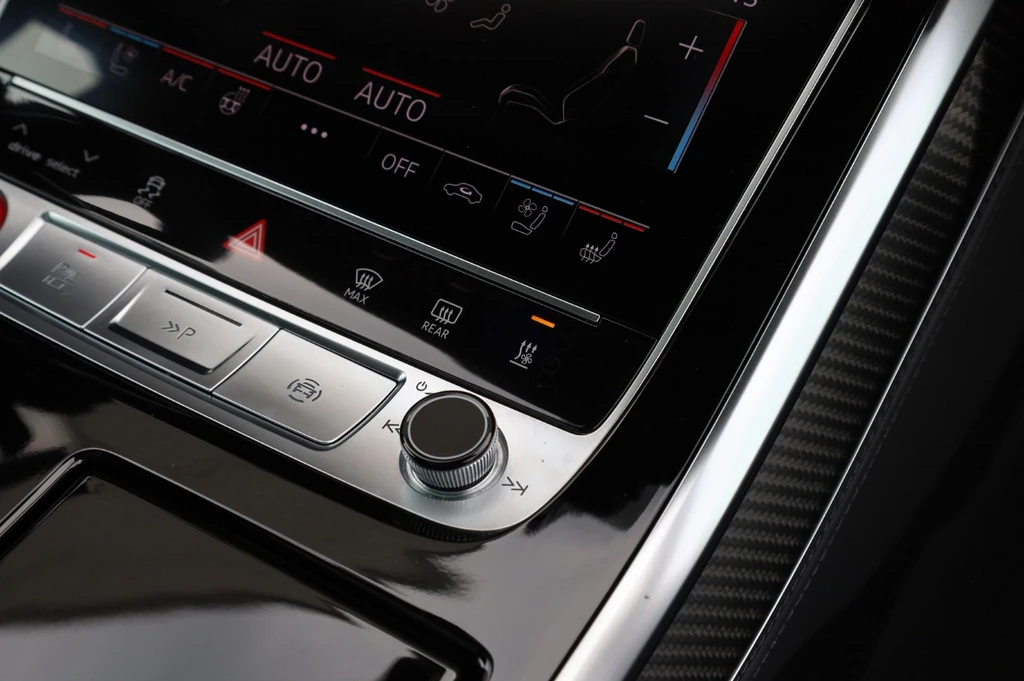 Audi RSQ8 – foto 34