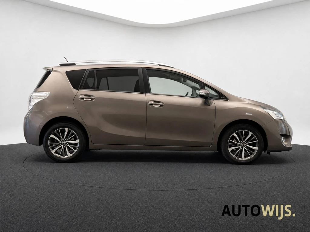 Toyota Verso – foto 6