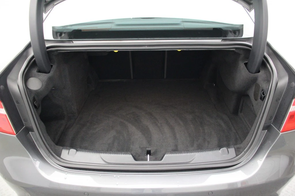 Jaguar XE – foto 19