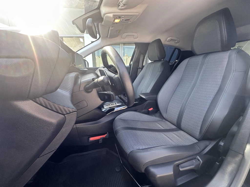 Peugeot 208 – foto 10