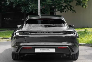 Porsche Taycan – thumbnail 4
