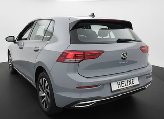 Volkswagen Golf – thumbnail 3