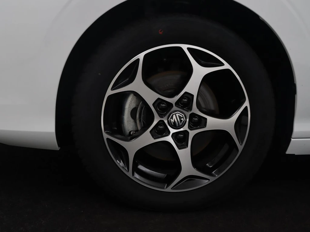 MG MG3 – foto 32