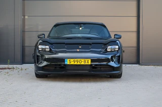 Porsche Taycan – thumbnail 15