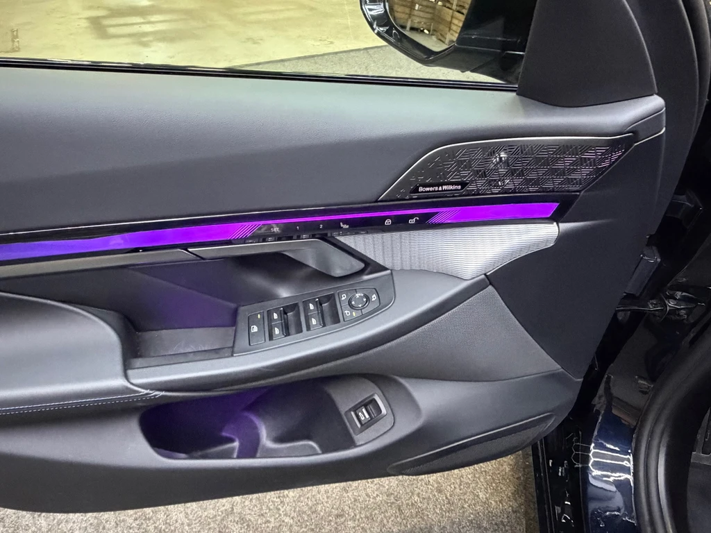 BMW i5 – foto 10