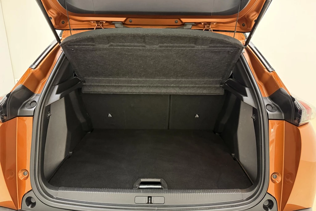 Peugeot e-2008 – foto 12