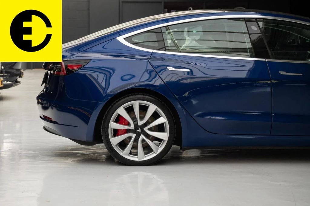 Tesla Model 3 – foto 8