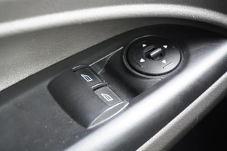 Ford Transit Connect – thumbnail 21