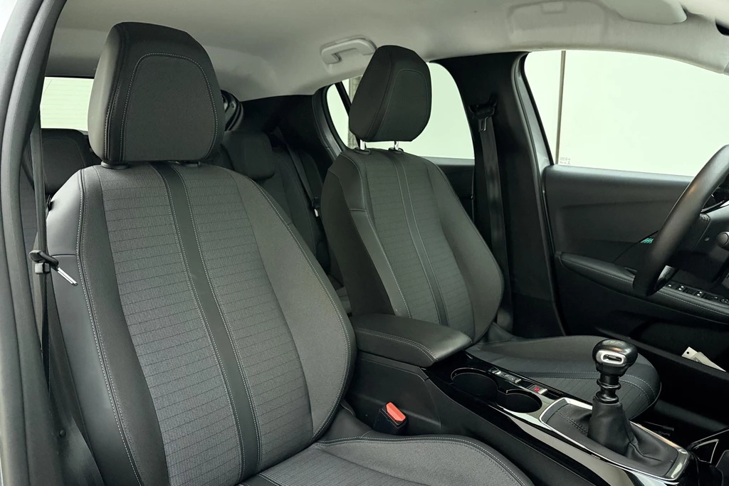 Peugeot 208 – foto 11