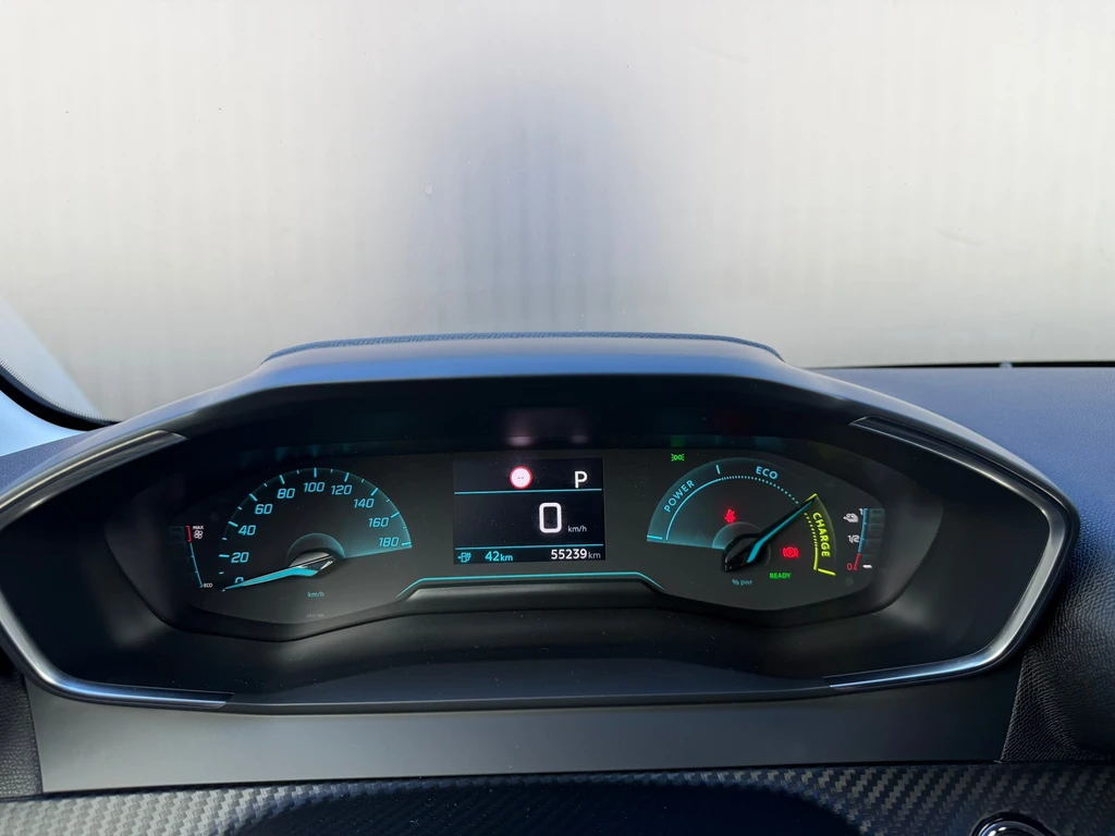 Peugeot e-208 – foto 39