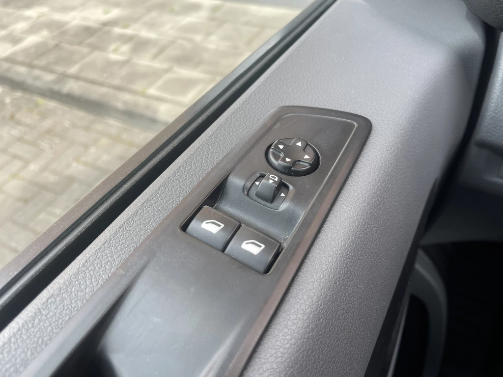 Opel Vivaro – foto 18