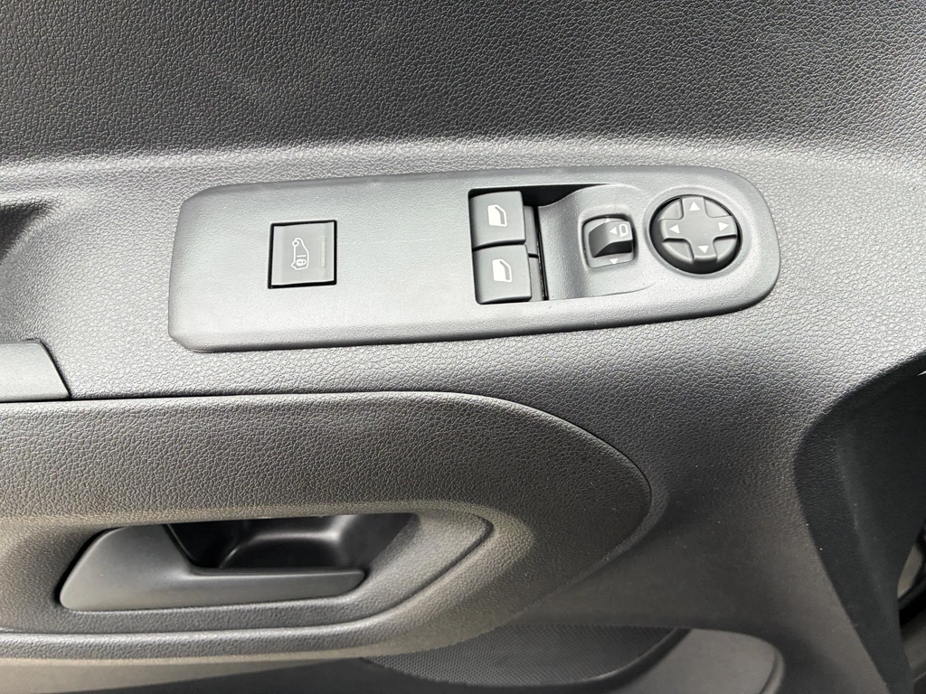 Opel Combo-e – foto 22