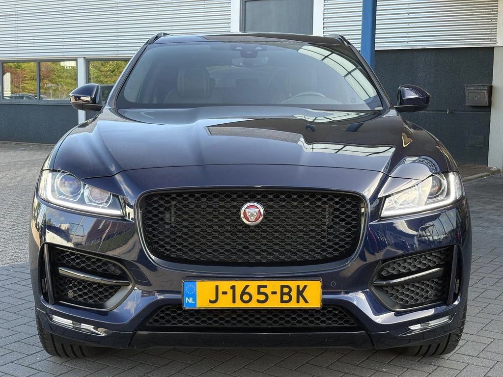 Jaguar F-PACE – foto 8