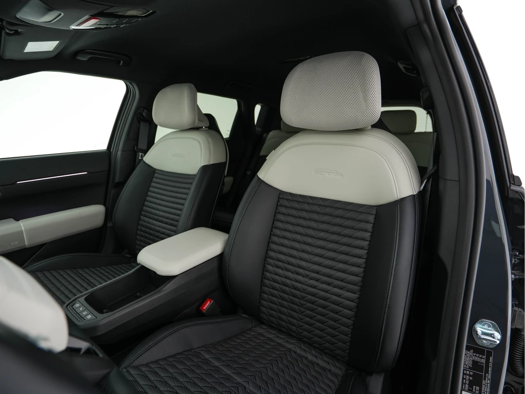 Kia EV4 – foto 30