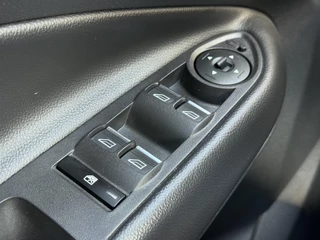 Ford Kuga – thumbnail 25
