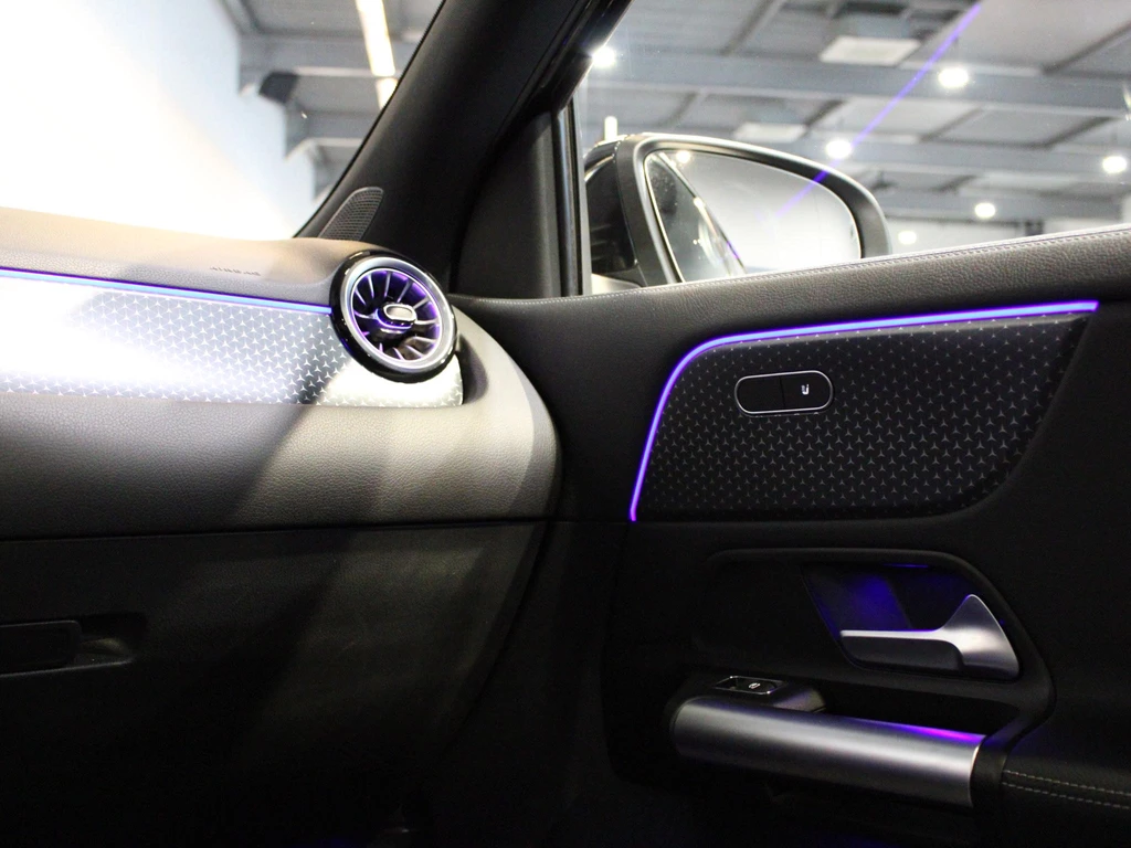 Mercedes-Benz EQA – foto 18