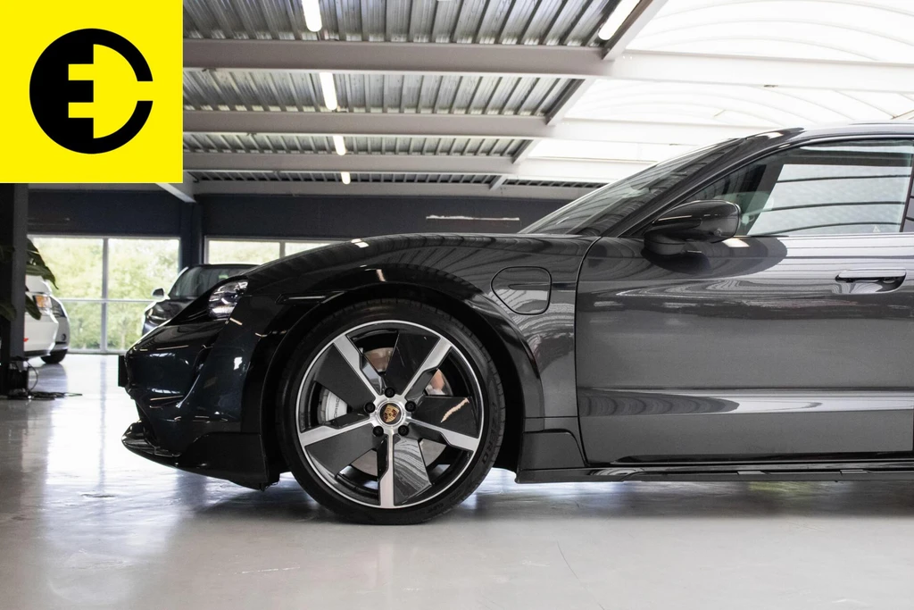 Porsche Taycan – foto 3