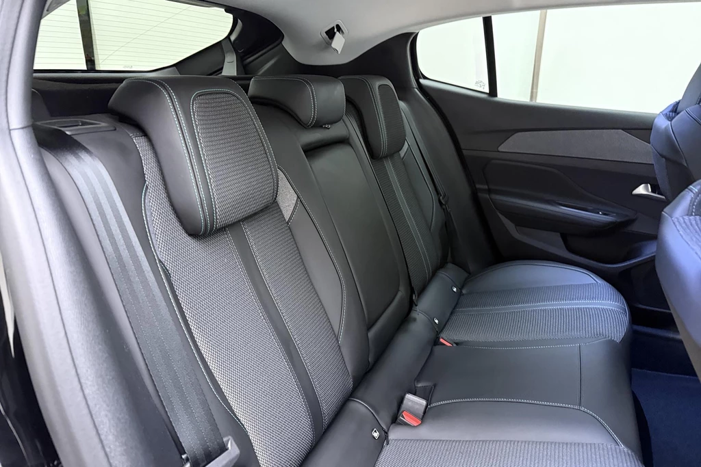 Peugeot 408 – foto 14