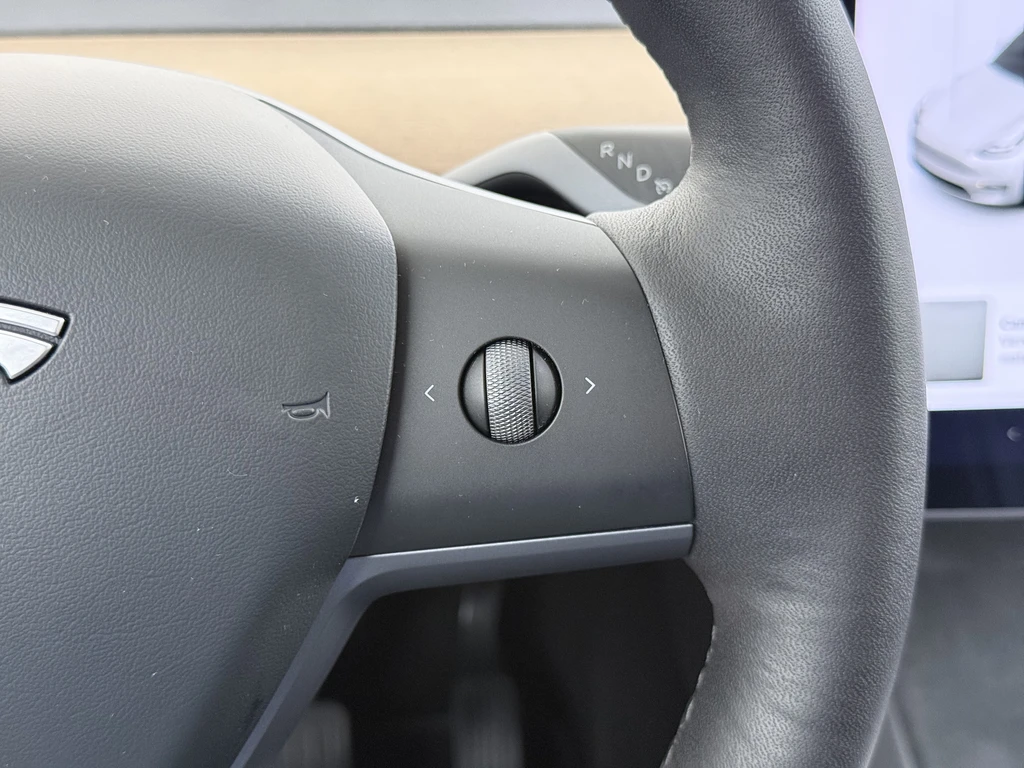 Tesla Model Y – foto 35