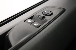 Opel Vivaro – thumbnail 22