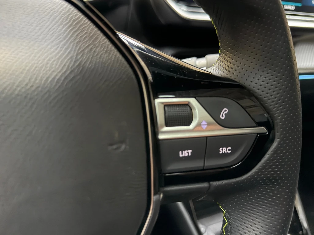 Peugeot e-208 – foto 18