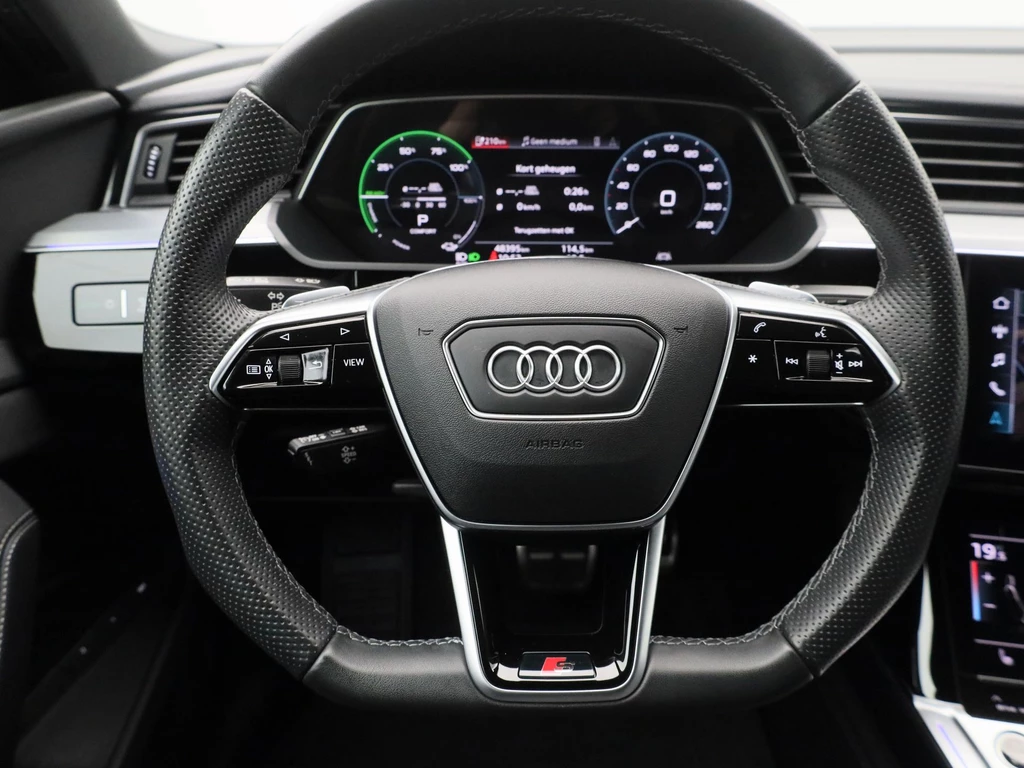Audi Q8 Sportback e-tron – foto 17