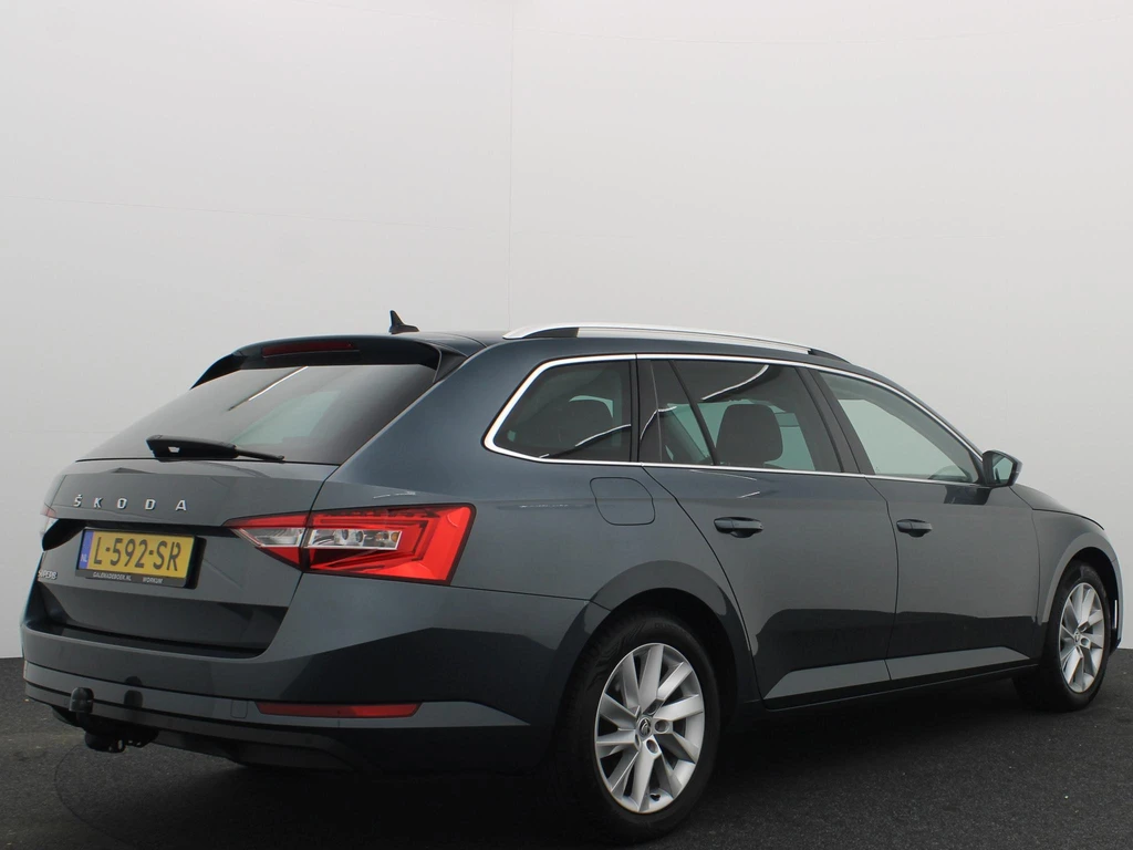 Škoda Superb – foto 7
