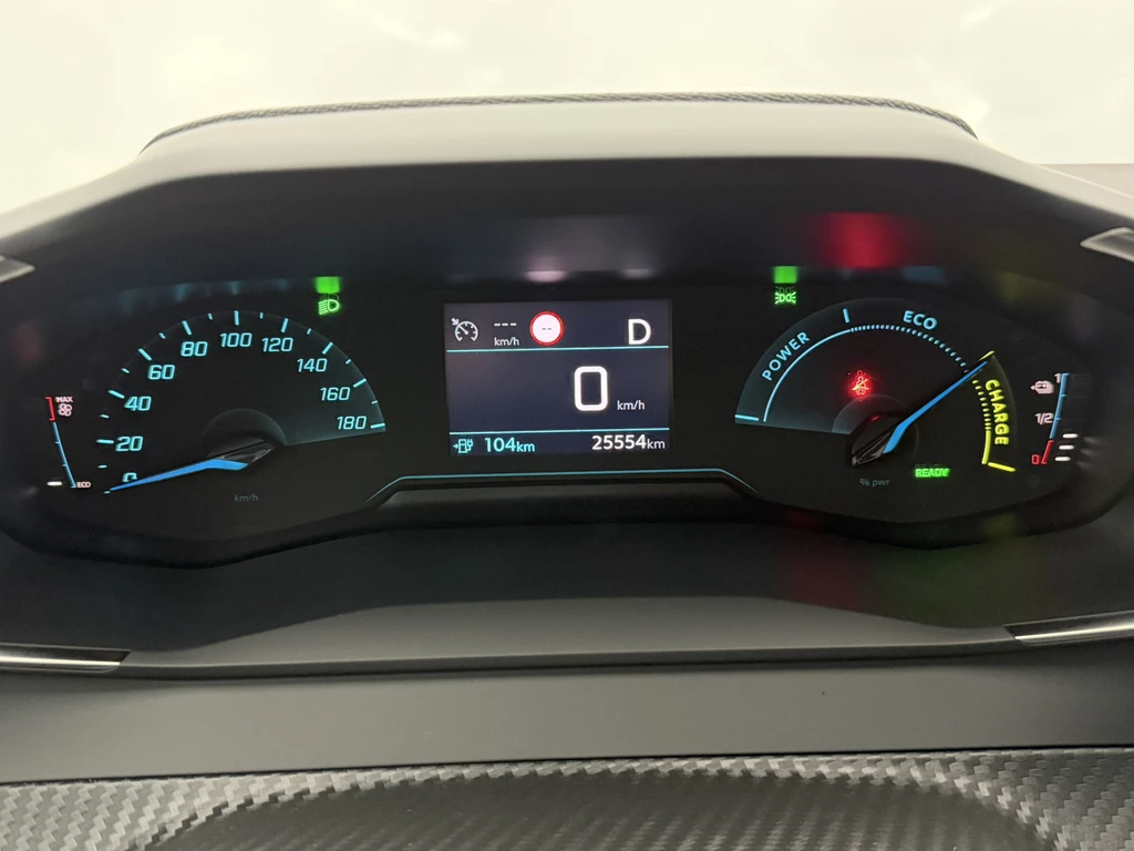 Peugeot e-208 – foto 21