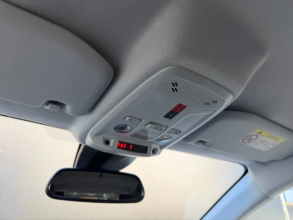 Peugeot e-208 – foto 30