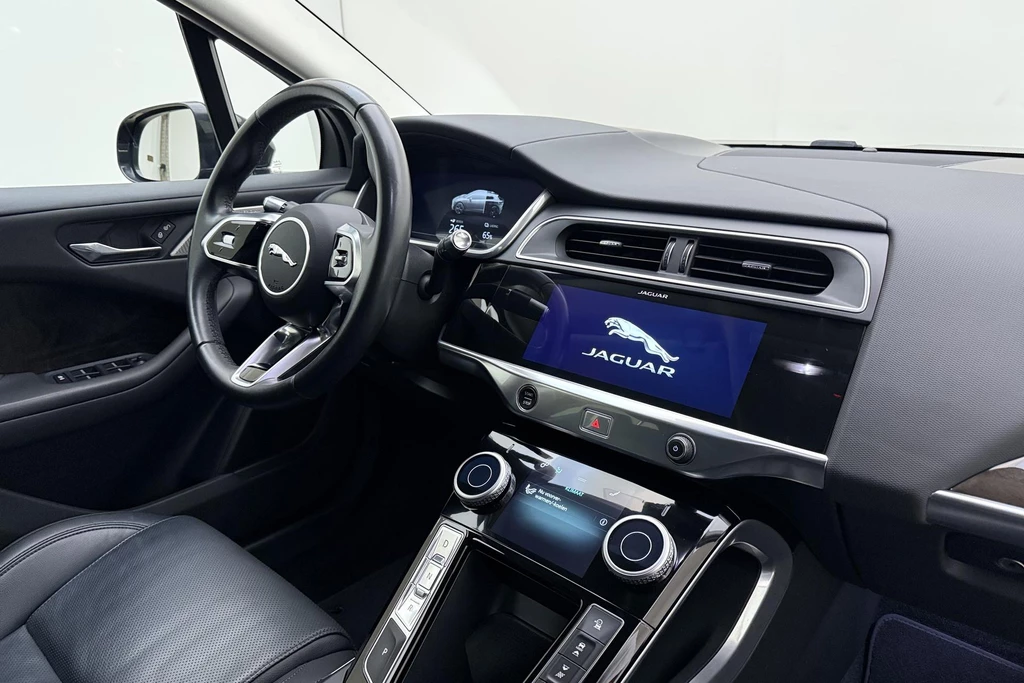 Jaguar I-PACE – foto 16
