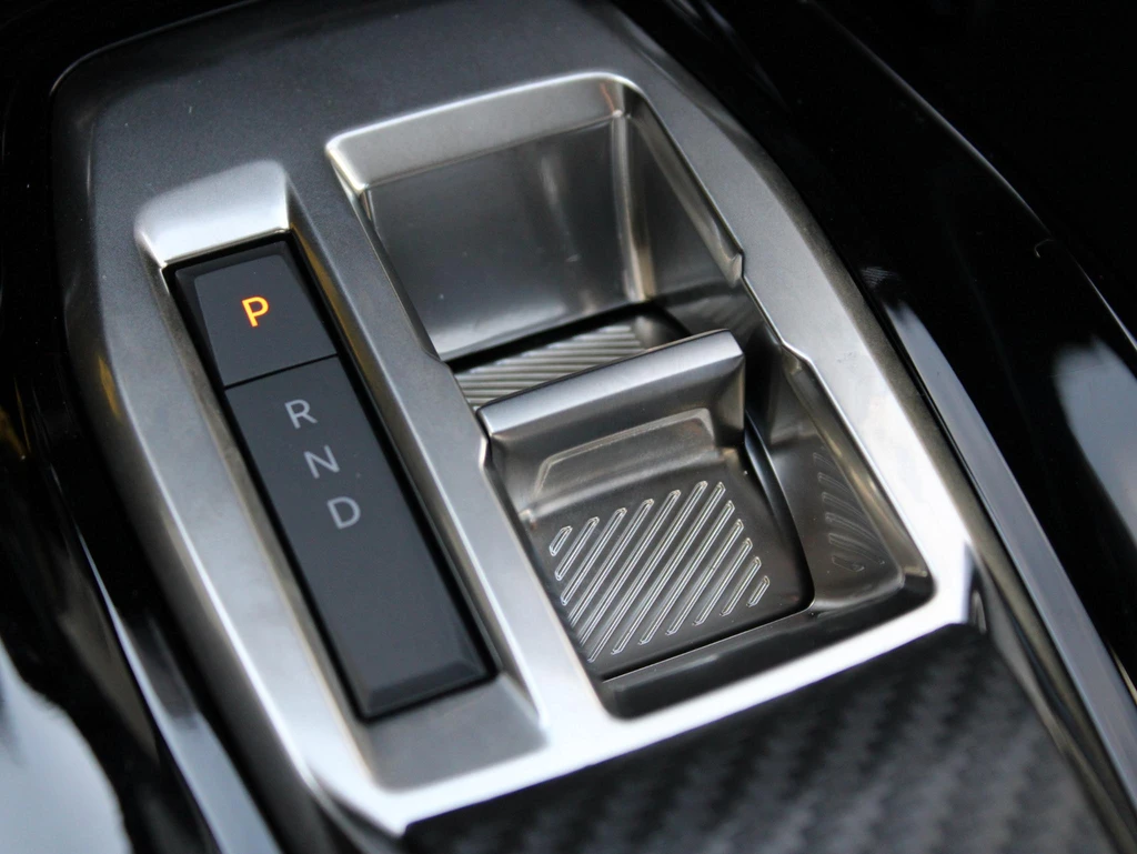 Peugeot 208 – foto 24