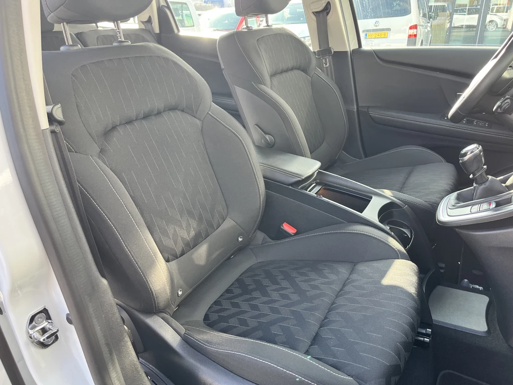 Renault Grand Scénic – foto 12